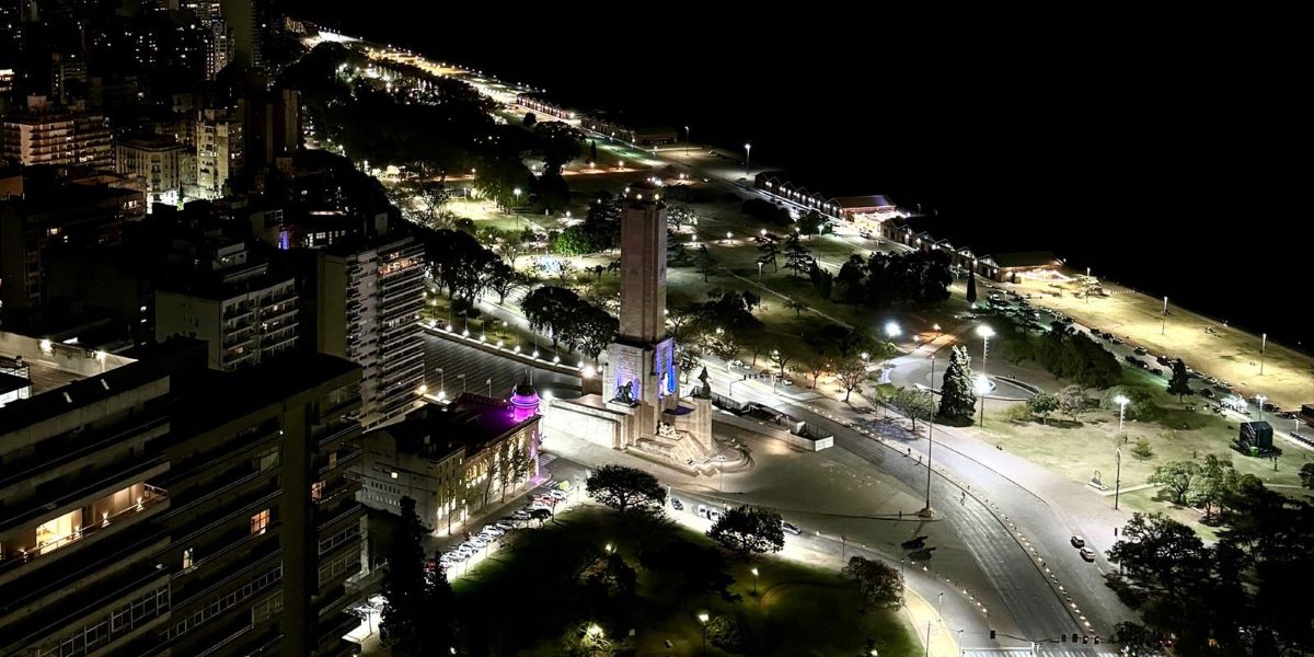 monumento noche